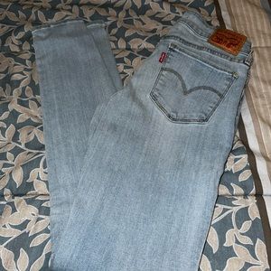 Women’s Levi Jean